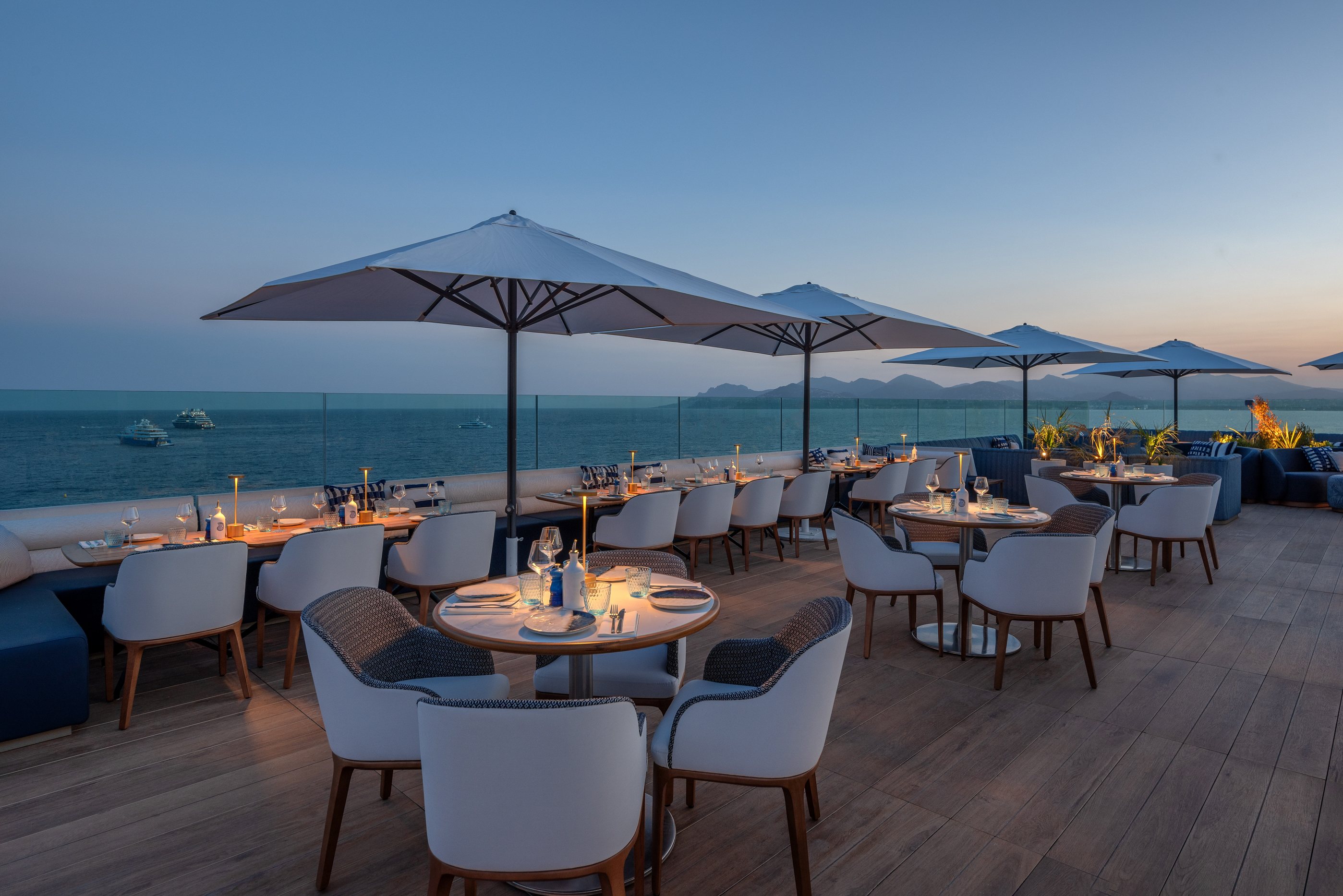 Panoramic view over the bay of Cannes from the rooftop