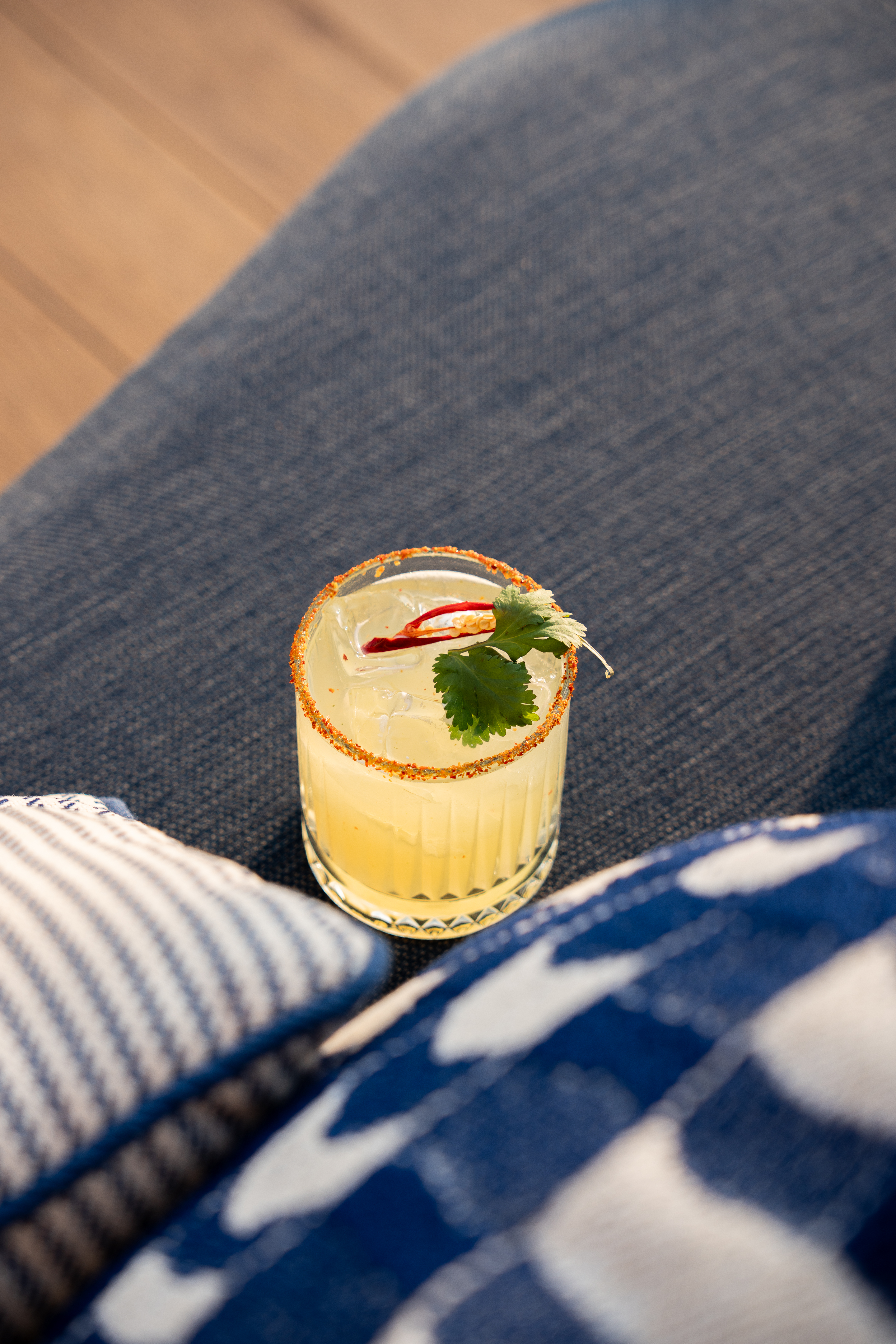 Cocktails et bouchées à partager face au coucher de soleil